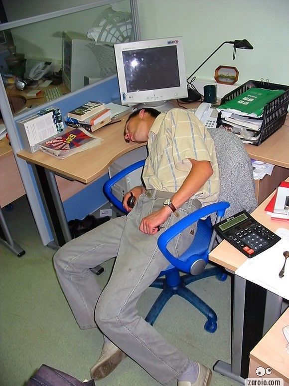 uma-paulistinha-ou-seja-uma-rapidinha-piada-claro-dormindo-no-trabalho.jpg